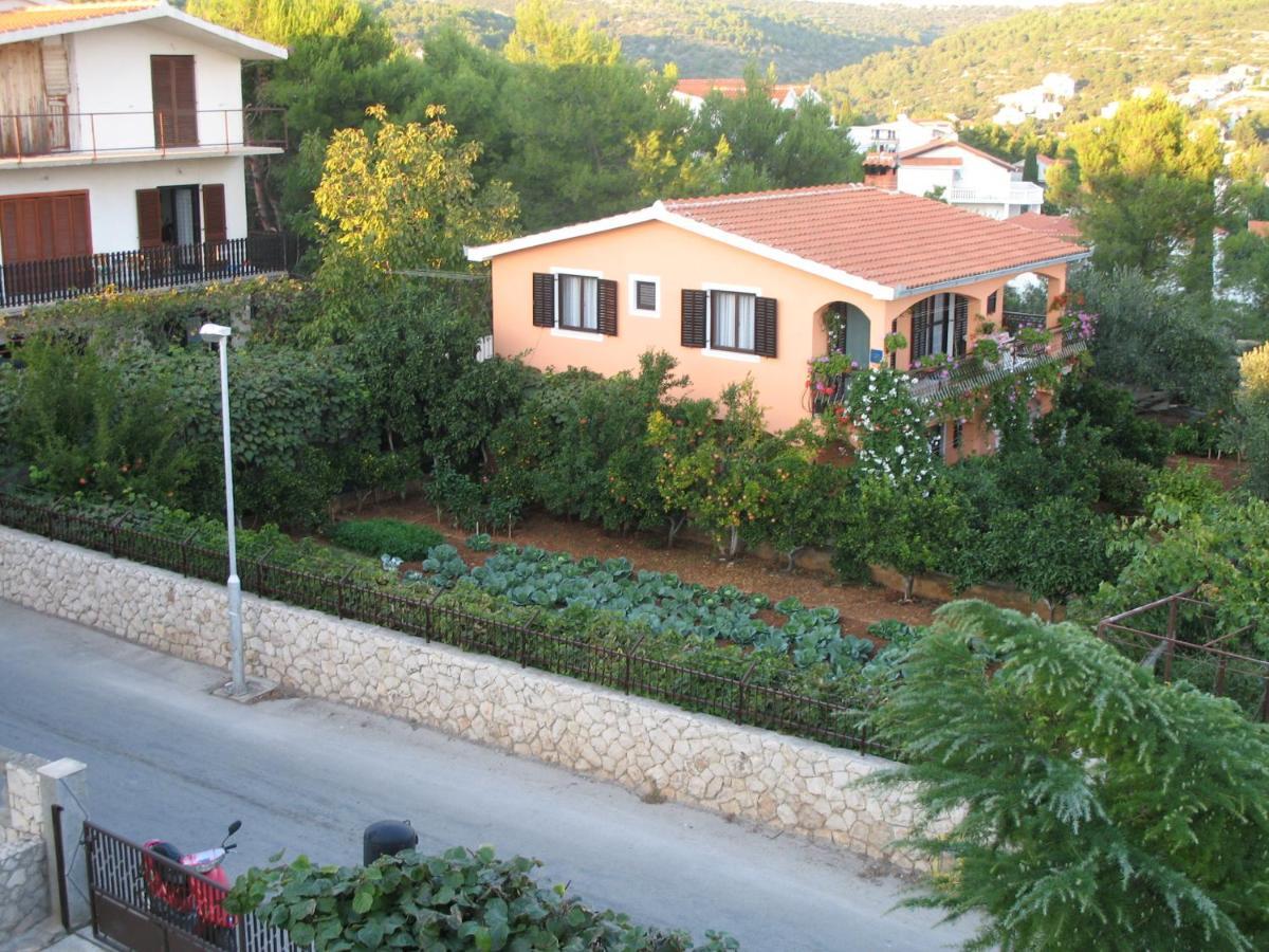 Apartments Ivanka Trogir Exterior photo