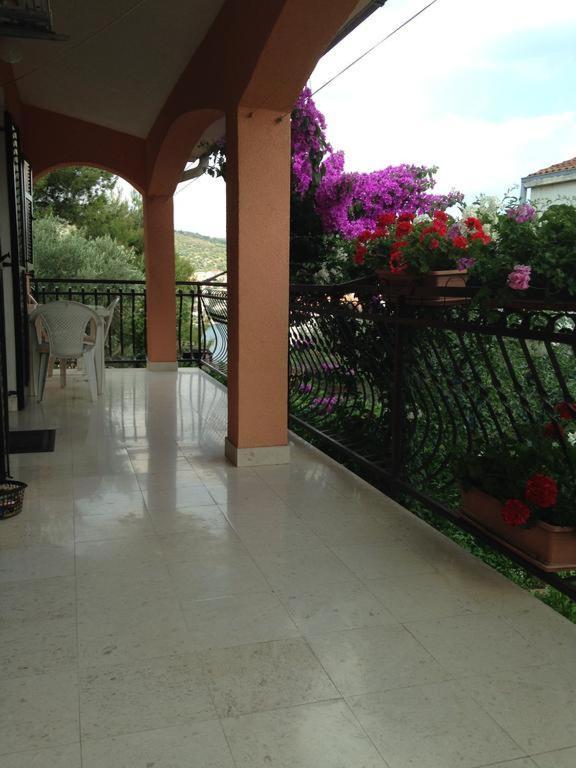 Apartments Ivanka Trogir Exterior photo