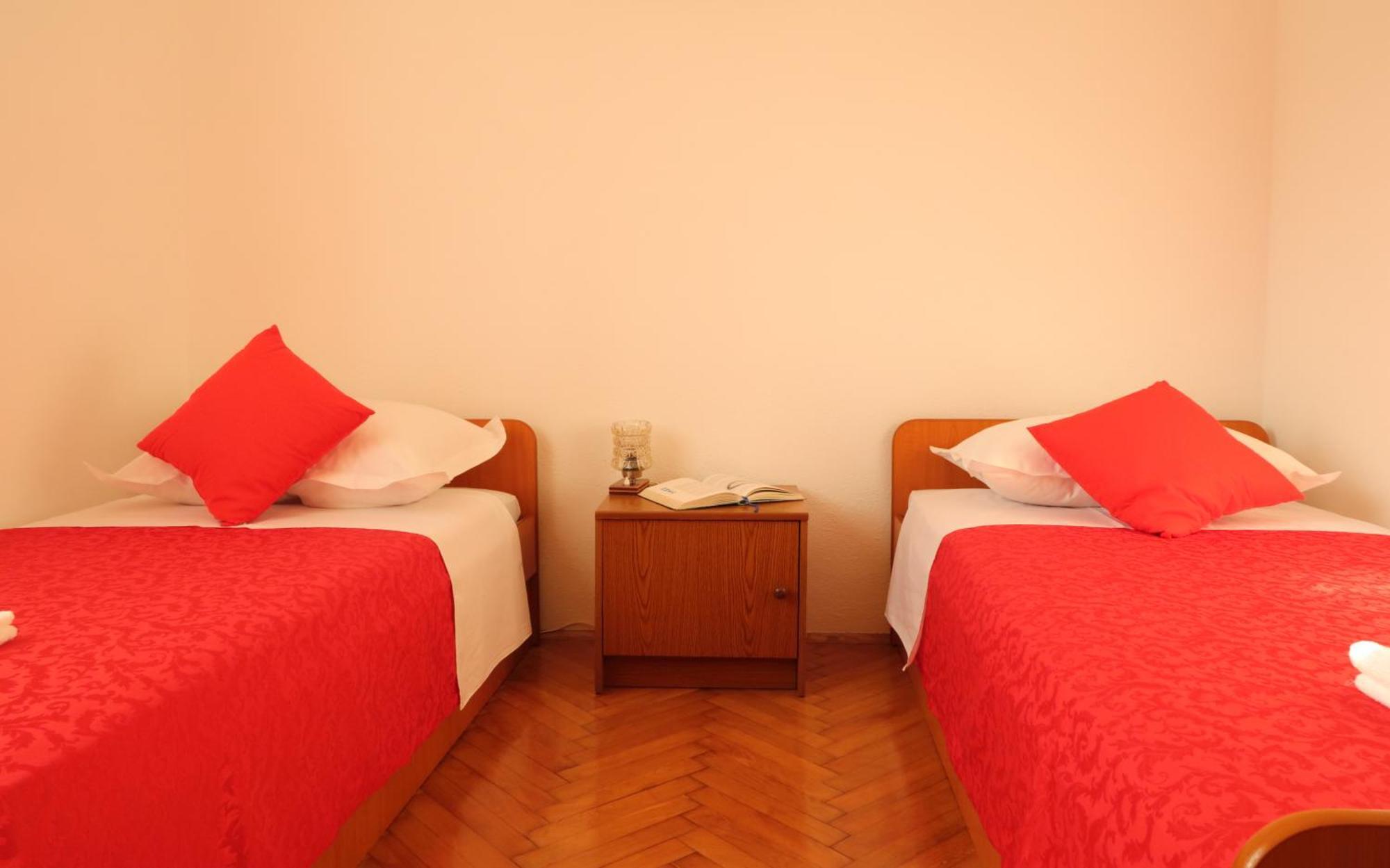Apartments Ivanka Trogir Exterior photo